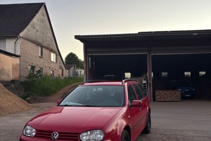 VW Golf 266.000 km 2.499 &euro; Lenne 37627