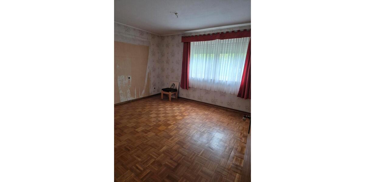 Einfamilienhaus Gerolzhofen - 5 Zimmer, 123 m&sup2;, 250.000&euro; | Angebot:25917862