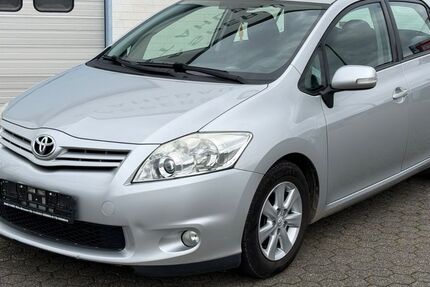 Toyota Auris 209.000 km 3.850 &euro; Düren 52353