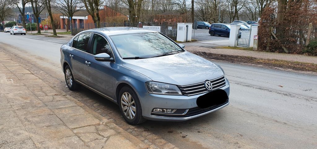 VW Passat 170.000 km 8.590 € Herford 32051