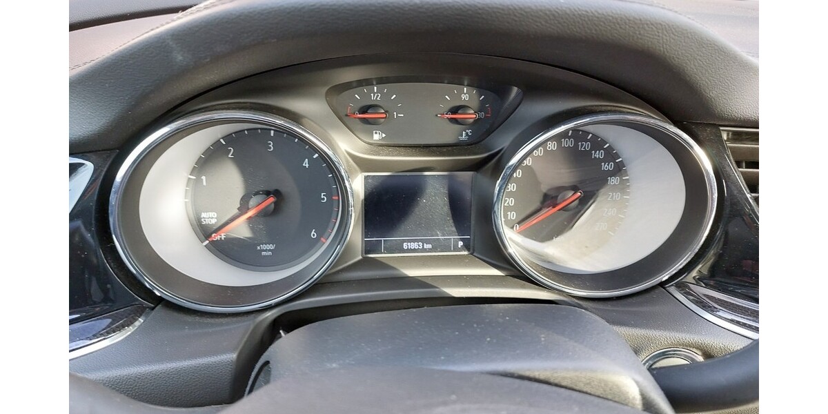 Opel Insignia 64.000 km 18.499 &euro; Westoverledingen 26810