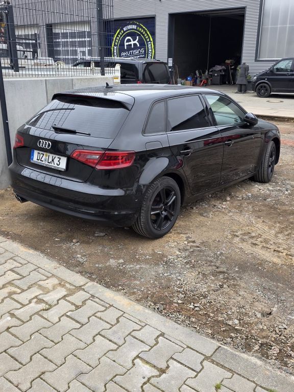 Audi A3 92.000 km 15.900 € Taucha 04425