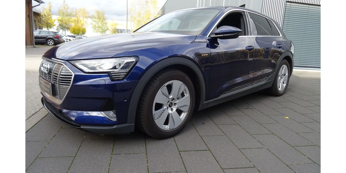 Audi e-tron 41.500 km 29.950 € München 81249