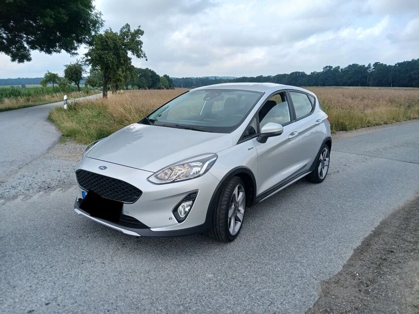 Ford Fiesta 135.000 km 9.699 € Kemnitz 02748