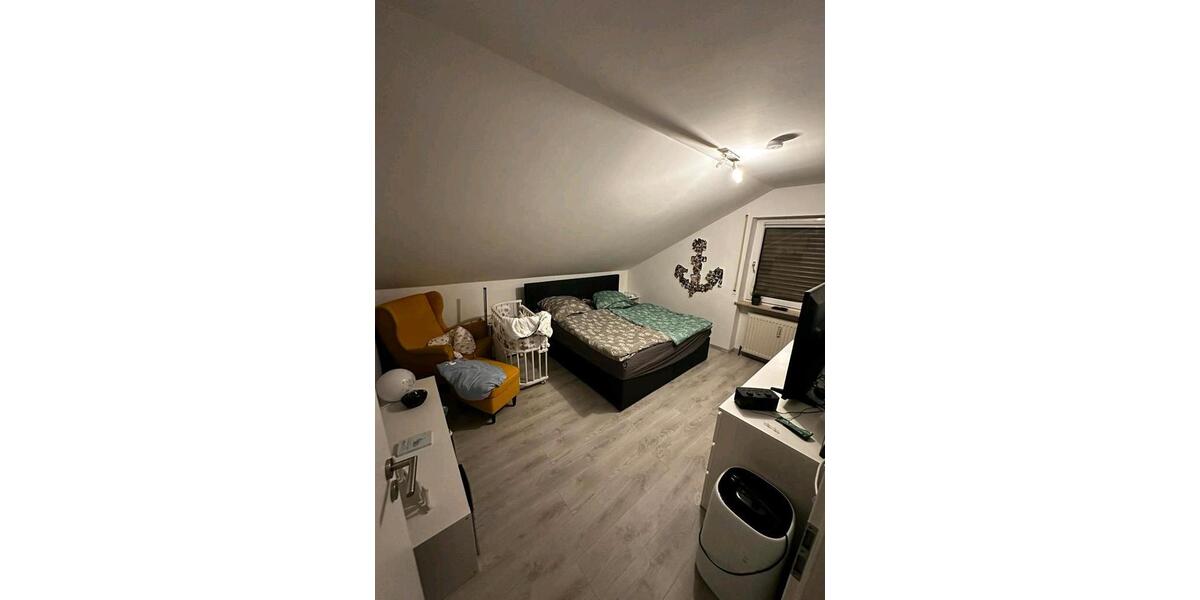 Dachgeschoßwohnung Niederwerrn - 5 Zimmer, 110 m&sup2;, 305.000&euro; | Angebot:24703388