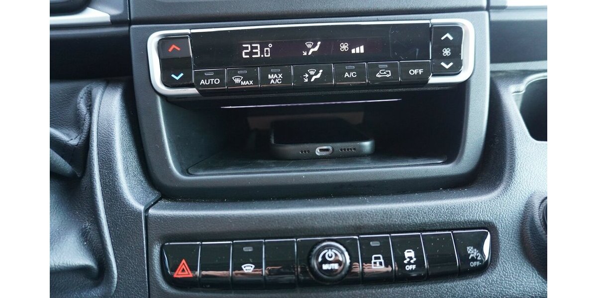 Fiat Ducato Kombi L1H1 140 / 9-Sitzer / Klima hinten 60.032 km 27.965 &euro; Münchenbernsdorf 07589