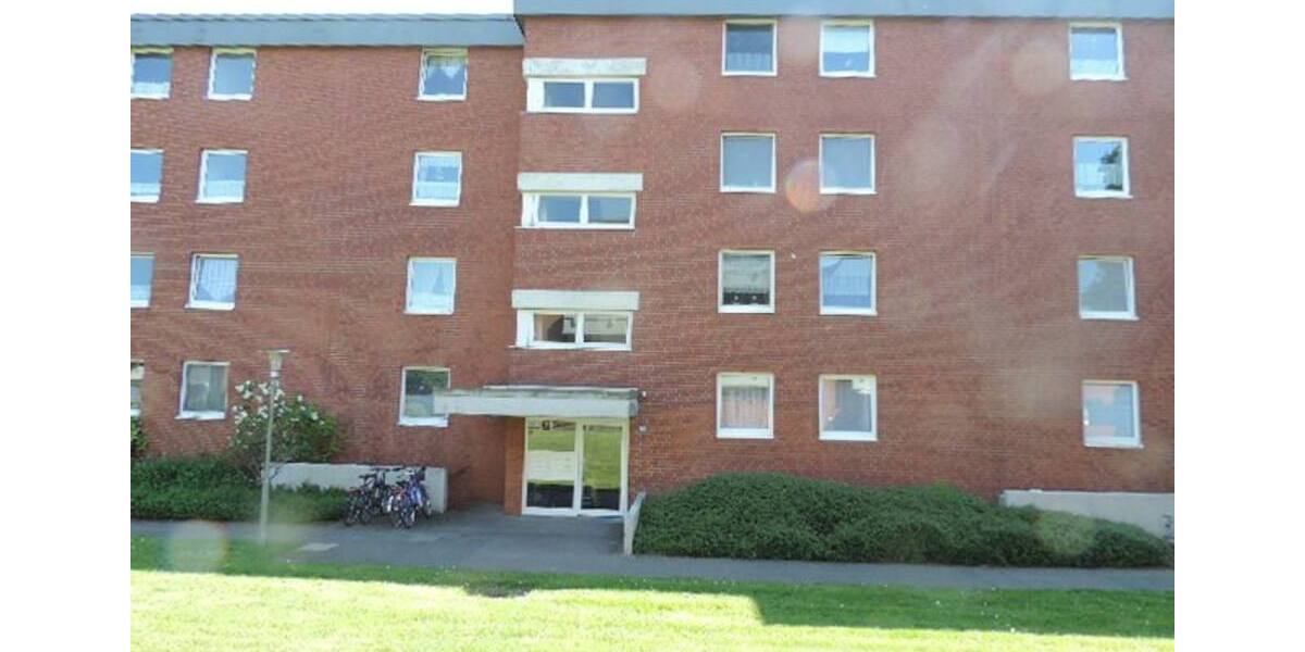 Gut aufgeteilte Wohnung mit Terrasse in 24539 Neumünster 3 zimmer