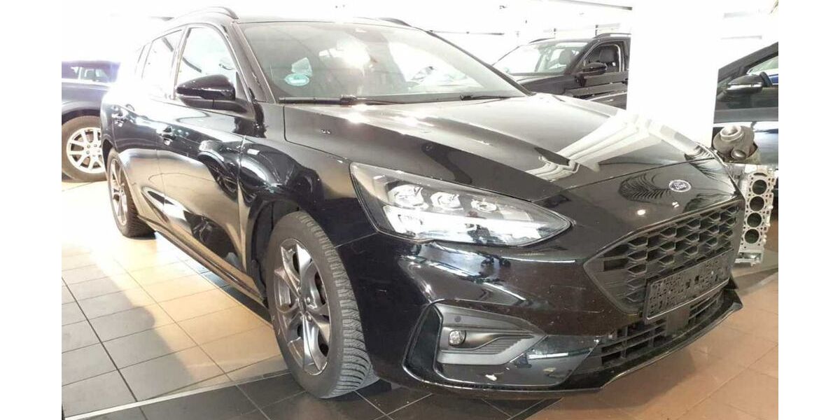 Ford Focus 48.000 km 13.999 &euro; Hohenbrunn bei München 85662