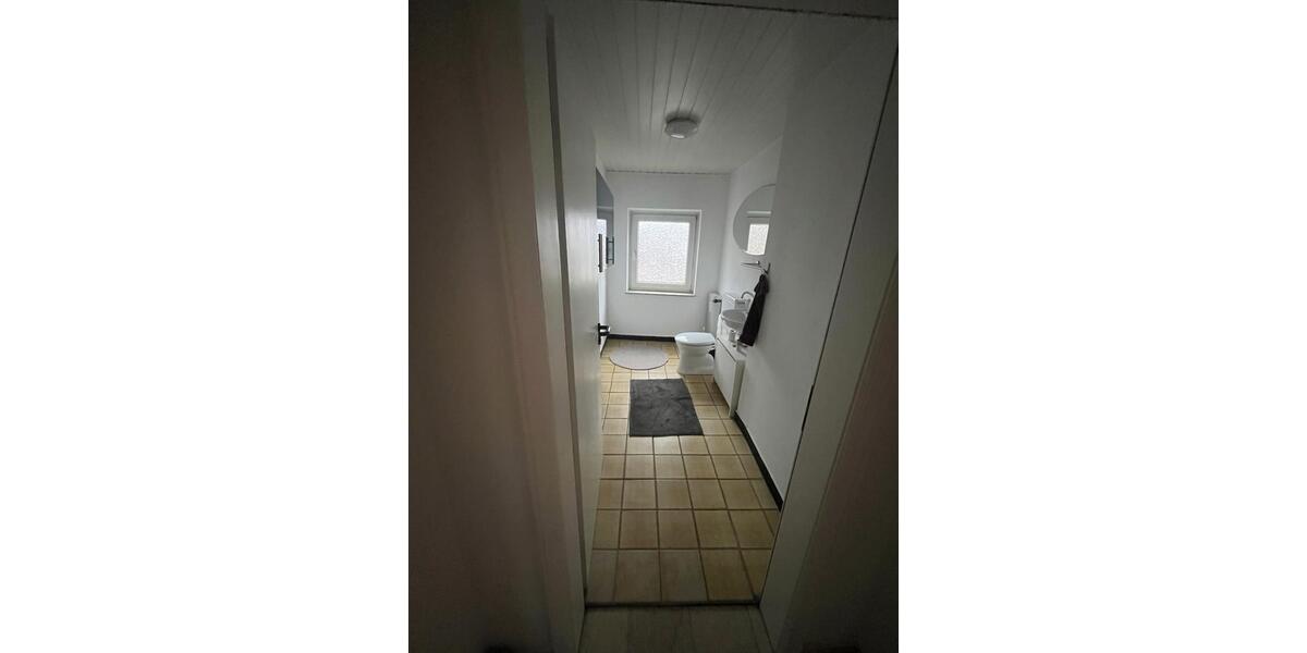 Etagenwohnung Kaiserslautern - 5 Zimmer, 135 m&sup2;, 1.250&euro; | Angebot:24715937