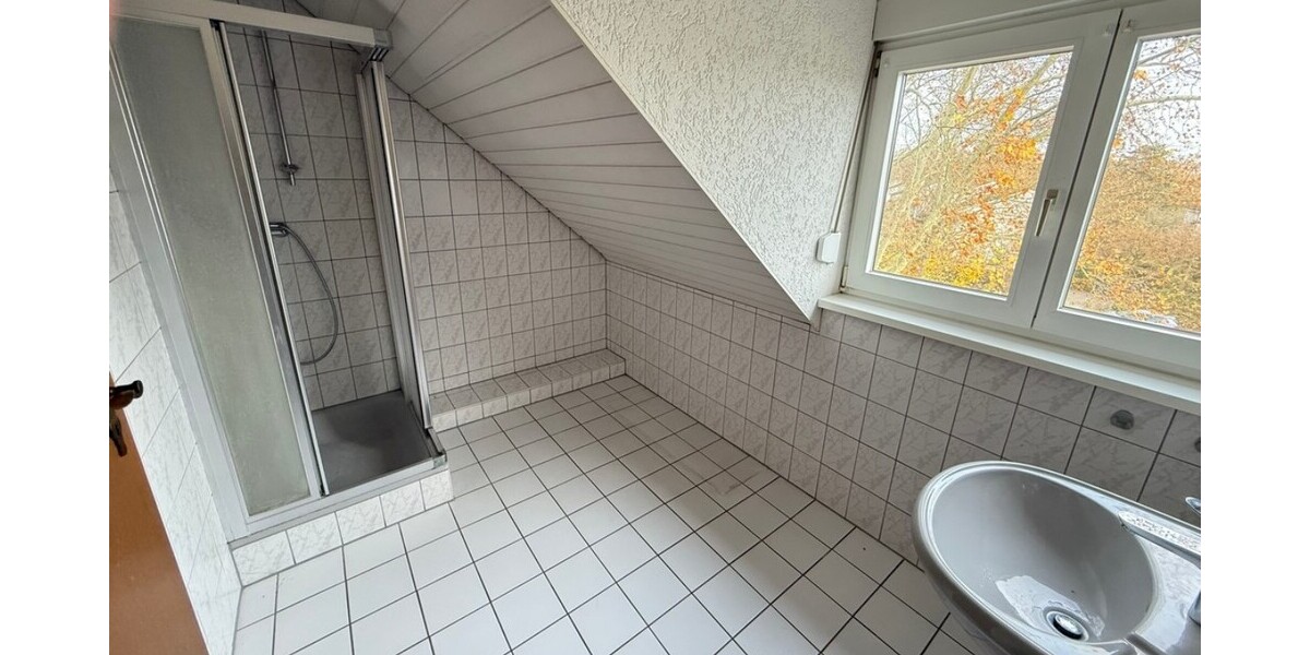 Schwalbach: Reihenendhaus mit viel Platz und großem Garten für Ihre Familie - Reihenendhaus Schwalbach | Angebot:27108464