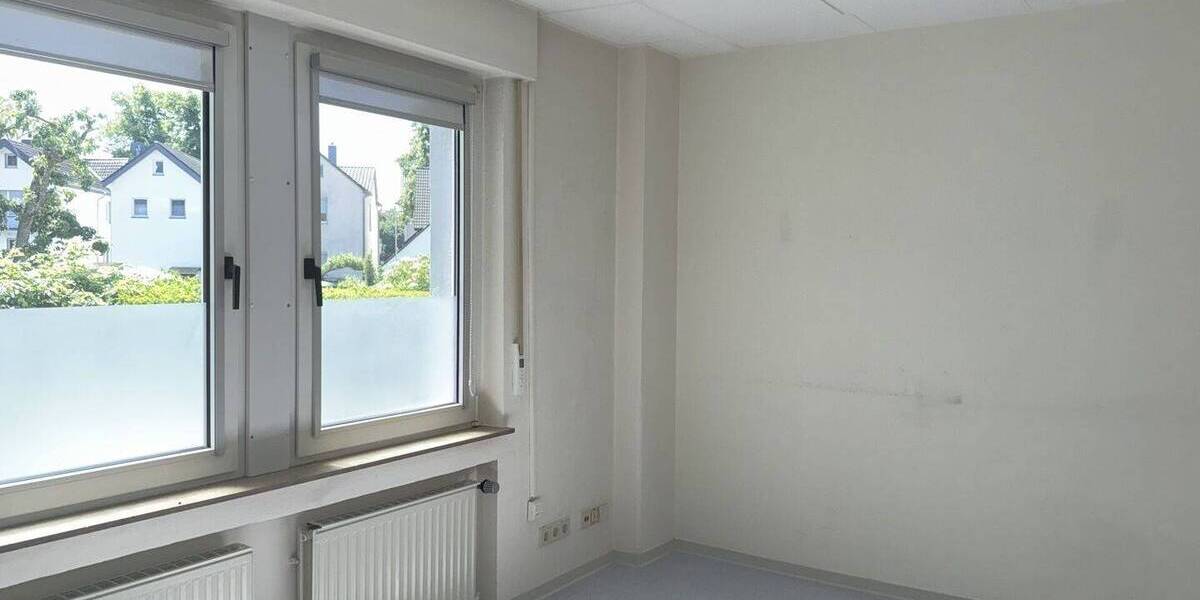 Gewerbeobjekt Lage - 990&euro; | Angebot:26892795
