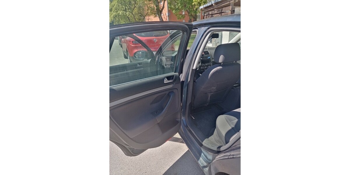 VW Jetta IV 228.000 km 2.500 &euro; Munchen 80313