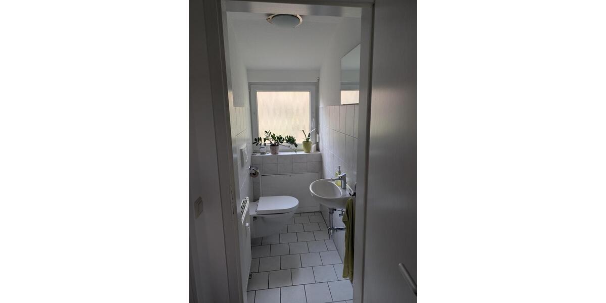 Dachgeschoßwohnung Oberderdingen - 4 Zimmer, 125 m&sup2;, 1.100&euro; | Angebot:27608082