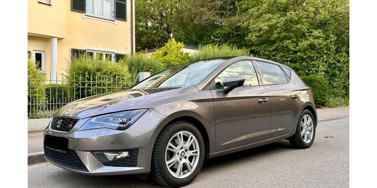 Seat Leon 61.000 km 12.900 &euro; München 81929