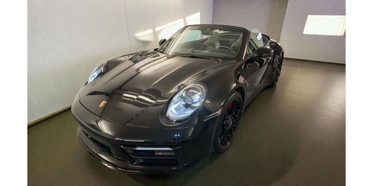 Porsche 992 14.178 km 154.990 &euro; Troisdorf 53842