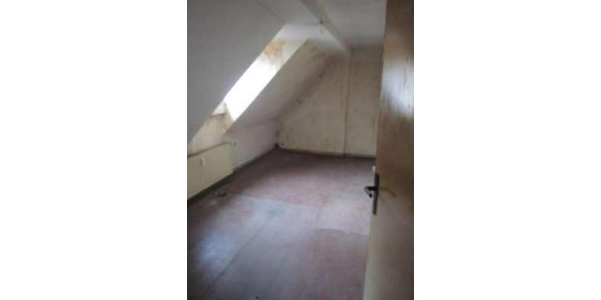 3-Zimmer-ETW (2. OG) in Reppichau bei Köthen mit Sanierungsbedarf 3 zimmer