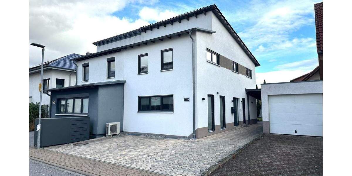 Charmantes Doppelhaus in attraktiver Wohnlage 5 zimmer