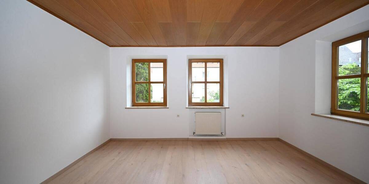 Etagenwohnung Neumarkt Altenhof - 4 Zimmer, 96 m&sup2;, 800&euro; | Angebot:26796430