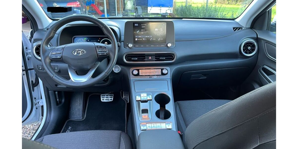 Hyundai KONA Elektro 29.000 km 20.300 &euro; Wanderup 24997