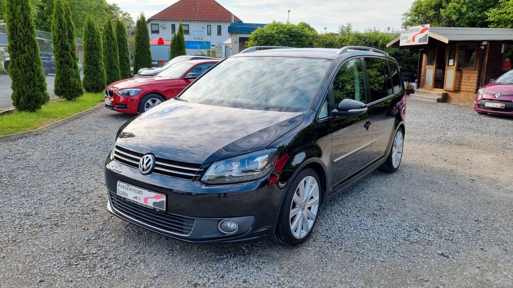 VW Touran 157.397 km 11.490 &euro; Höxter/Stahle 37671