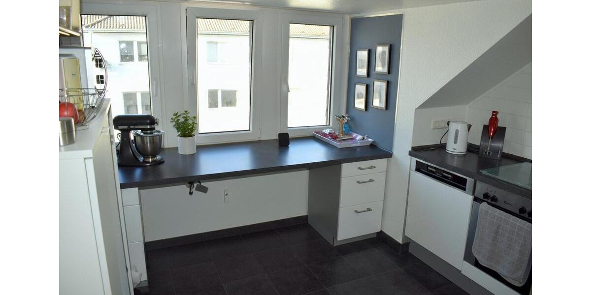 Dachgeschoßwohnung Essen Stadtbezirk III - 3.5 Zimmer, 87 m&sup2;, 820&euro; | Angebot:25563137