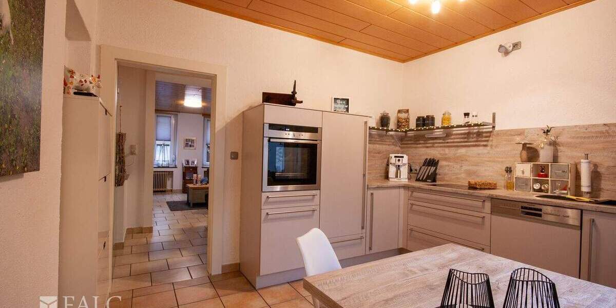 Mehrfamilienhaus, Wohnhaus Düren Distelrath - 8 Zimmer, 359.000&euro; | Angebot:24452727