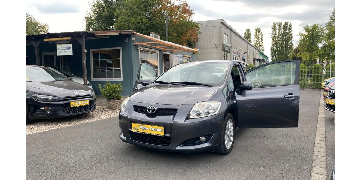 Toyota Auris 160.000 km 4.500 &euro; Bonn 53227