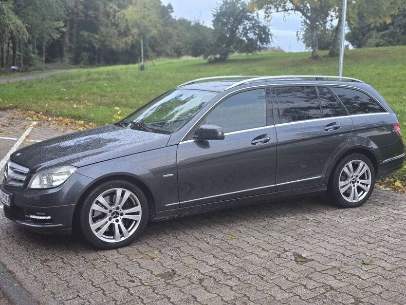 Mercedes-Benz C 350 236.000 km 9.600 € Steinmauern 76479
