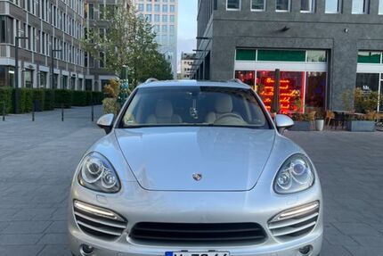 Porsche Cayenne 201.000 km 16.200 € Garching bei München 85748