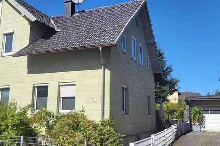 Haus zum Kaufen in Neustadt bei Coburg 110.000 € 107 m² 4 zimmer