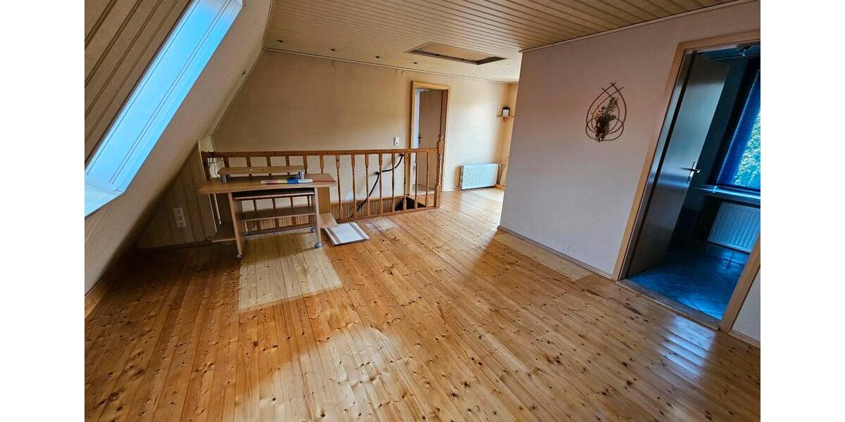 Doppelhaushälfte Freital - 6 Zimmer, 140 m&sup2;, 310.000&euro; | Angebot:27113705