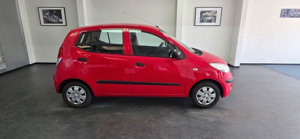 i10