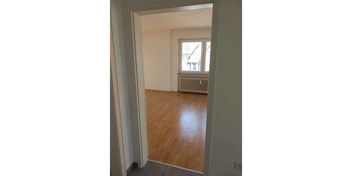 Dachgeschoßwohnung Bad Salzuflen - 1 Zimmer, 50 m&sup2;, 450&euro; | Angebot:26700868