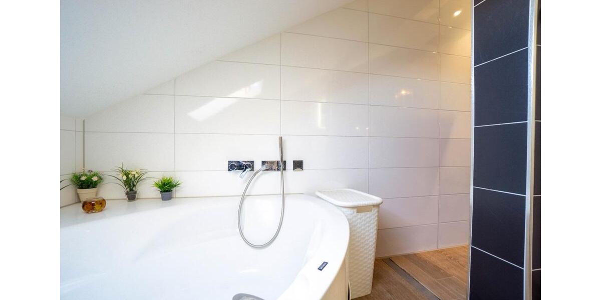 Dachgeschoßwohnung Schongau - 3 Zimmer, 95 m&sup2;, 269.000&euro; | Angebot:26069122