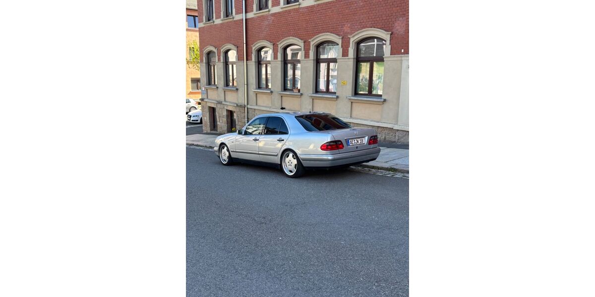 Mercedes-Benz 320 118.000 km 10.300 &euro; Auerbach 08209