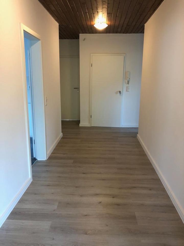 Große 5 Zimmer Wohnung mit Kamin zimmer