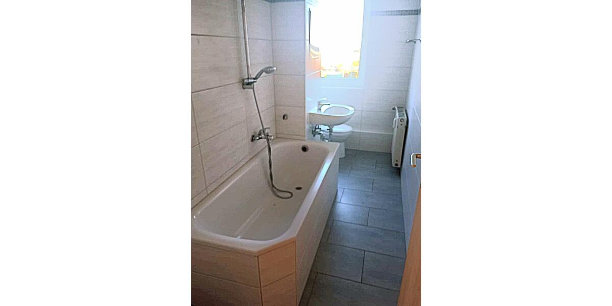 Etagenwohnung Burg Stargard - 2 Zimmer, 45 m&sup2;, 290&euro; | Angebot:26548647