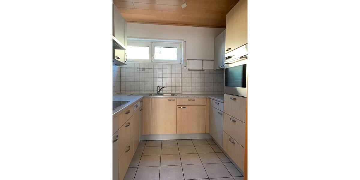 Erdgeschoßwohnung Eppelheim - 4 Zimmer, 115 m&sup2;, 1.300&euro; | Angebot:26023487