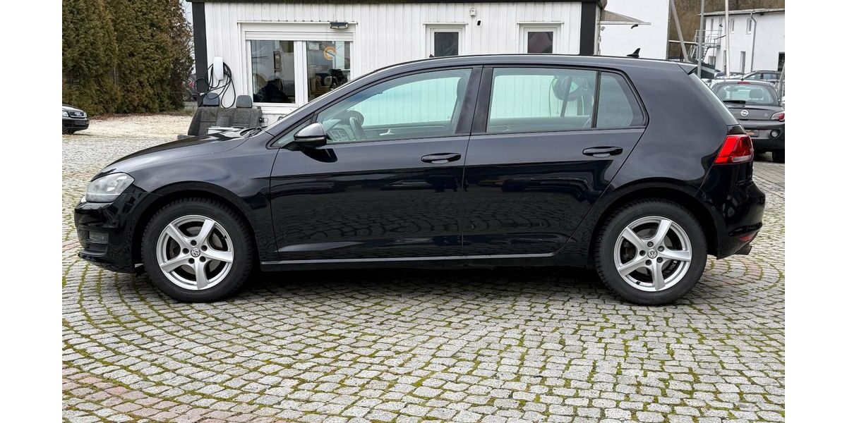 VW Golf 163.922 km 7.899 &euro; Herborn 35745