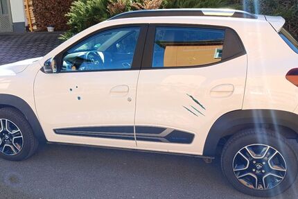 Dacia Spring 15.000 km 10.800 &euro; Meiningen 98617