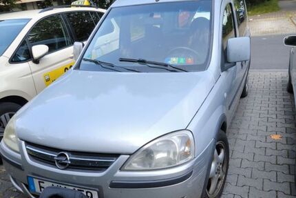 Opel Combo 295.000 km 1.199 € Frankfurt am Main 60433