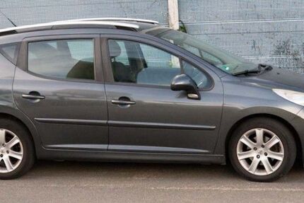 Peugeot 207 274.000 km 2.400 &euro; Karlsruhe 76228