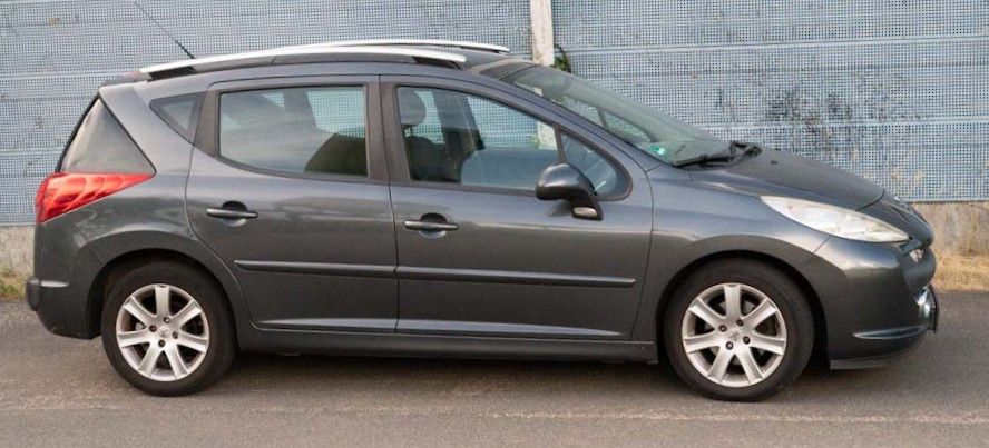 Peugeot 207 274.000 km 2.400 &euro; Karlsruhe 76228