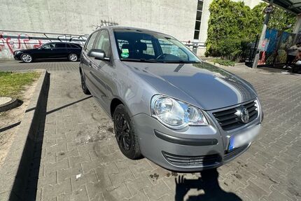 VW Polo 79.000 km 5.420 &euro; Berlin 10967