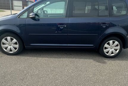 VW Touran 232.670 km 4.680 &euro; Rendsburg 24768