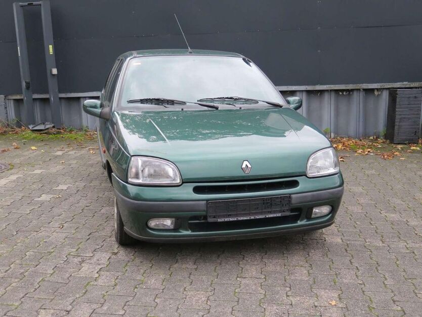 Renault Clio 65.052 km 2.100 € Saarbrücken 66117