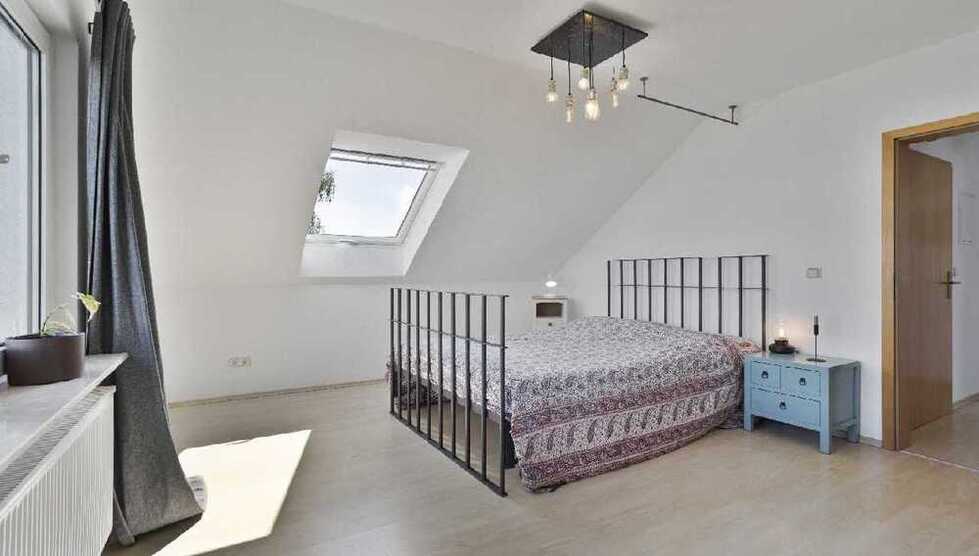 Zweifamilienhaus und Bungalow auf 2.412m² Traumgrundstück in Ratingen