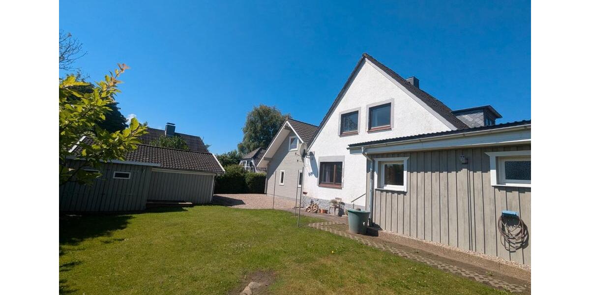 Einfamilienhaus Struxdorf - 9 Zimmer, 240 m&sup2;, 324.500&euro; | Angebot:27004910