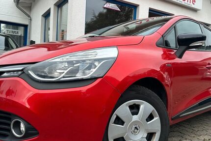 Renault Clio 130.000 km 5.949 &euro; Gummersbach (Zwischen Toom Markt und ATU) 51645