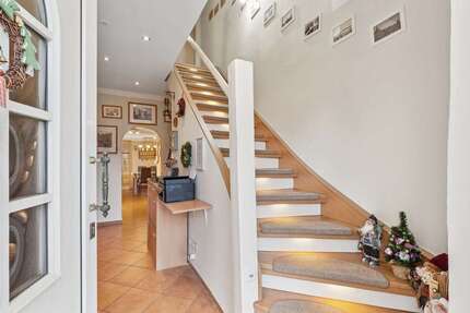 Haus Hennigsdorf - 5 Zimmer, 127 m&sup2;, 395.000&euro; | Angebot:24385699